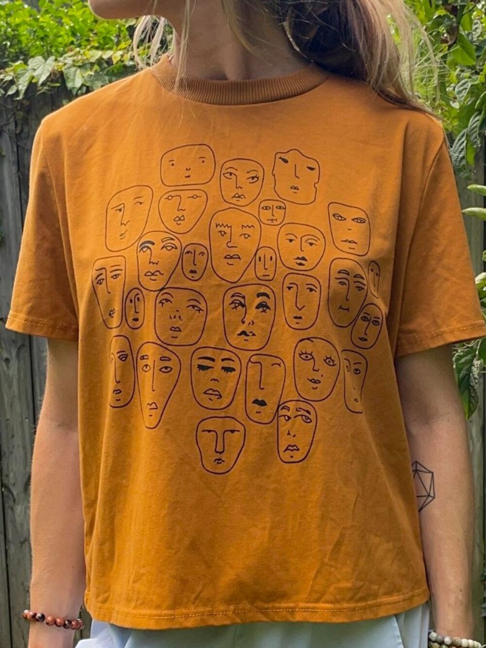 graphic faces t-shirt